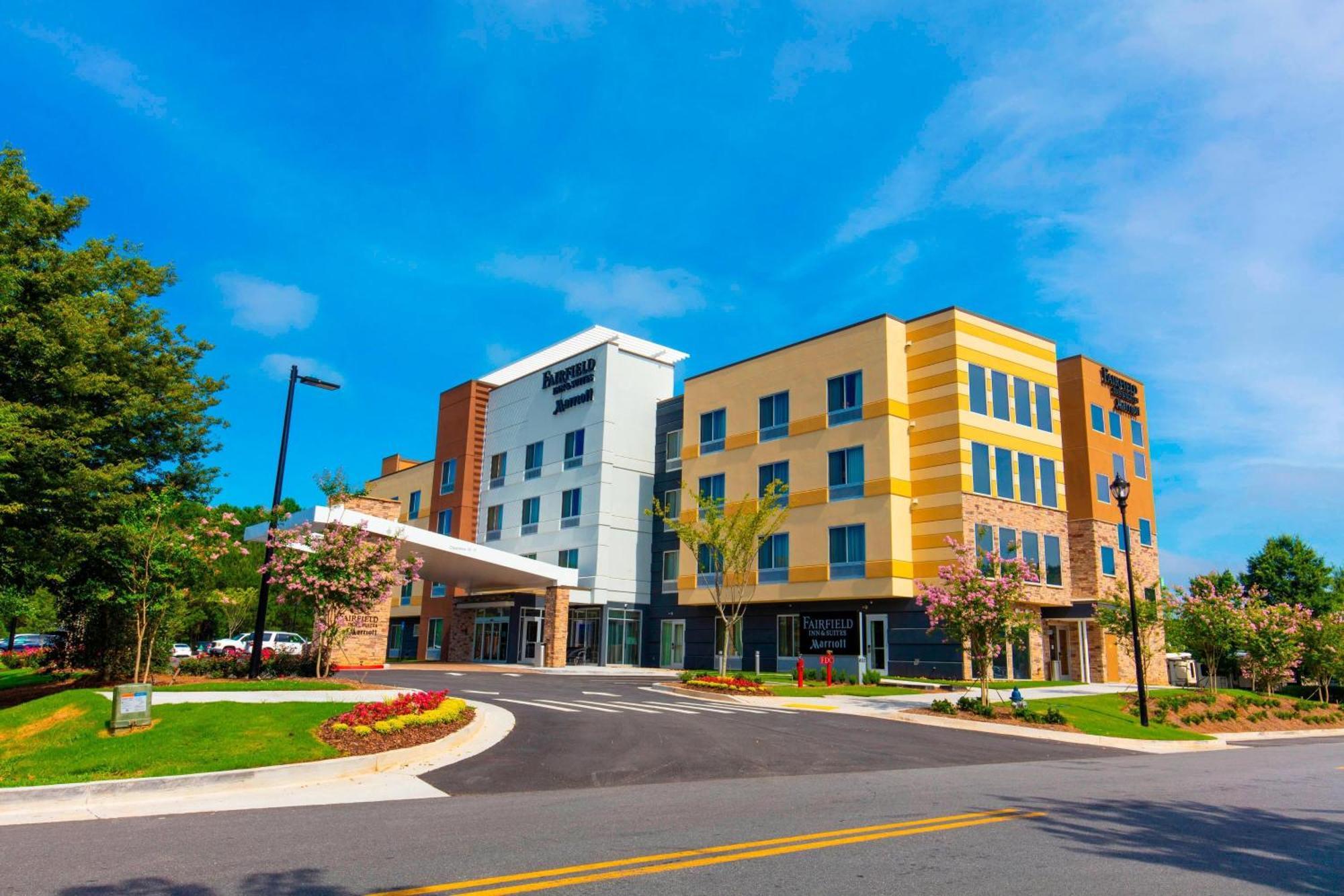 Fairfield Inn & Suites By Marriott Atlanta Woodstock Exterior foto